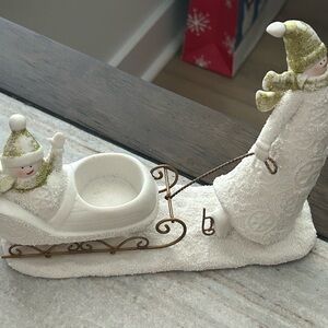 Festive Snowman and Sleigh Figurine by Yankee candle
